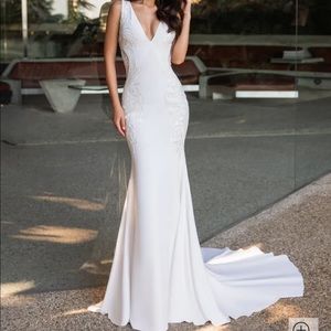 Pronovias ‘Kelly’ Wedding Dress